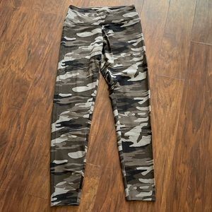 Cute and comfy Camo Express leggings!